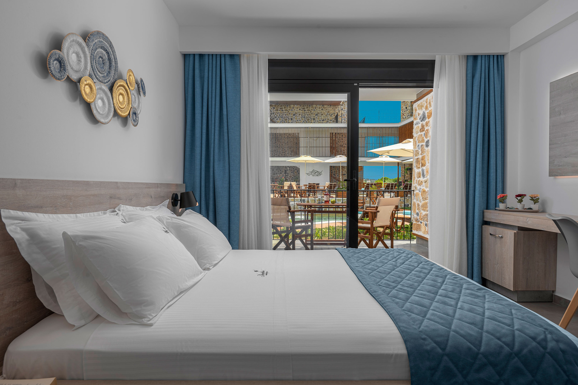 JUNIOR SUITE POOL VIEW